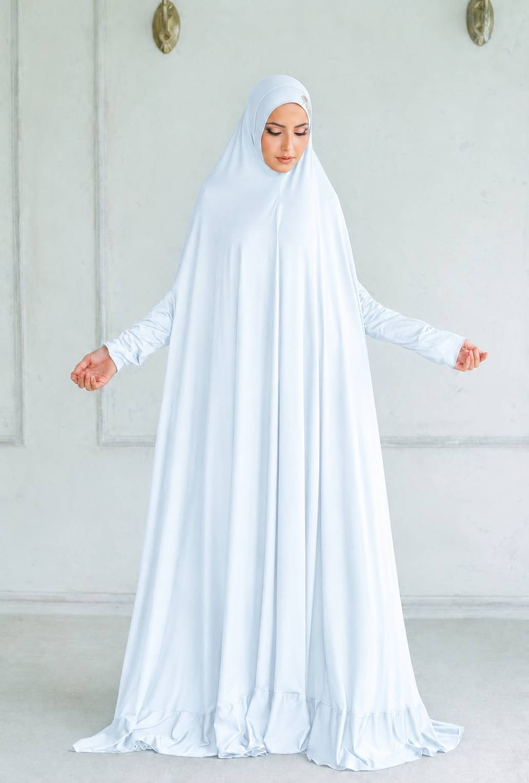PRAYER DRESS IN WHITE